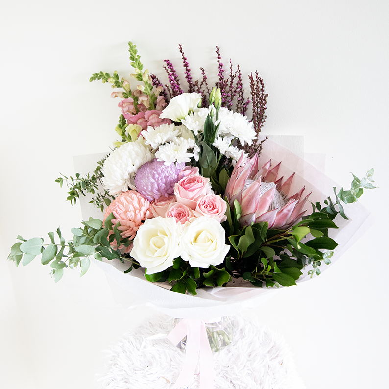 king protea bouquet - flower delivery Perth